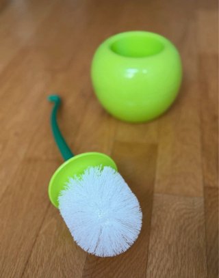 Escobilla Baño Verde + Vela Decorativa