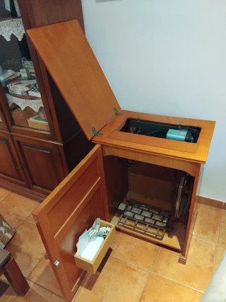 Máquina de coser Refrey 427 VZ