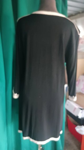 Casaca negra bordada talla única