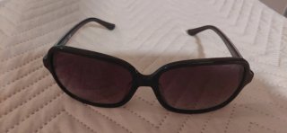 Gafas de sol Guess negras. Regalo estuche Tom Ford