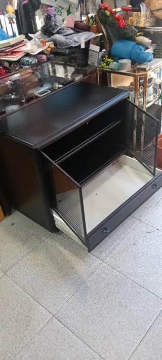 Mueble TV madera y cristal oscuro