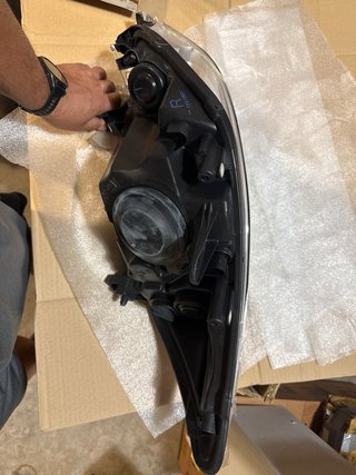Faro Ford Kuga Derecho