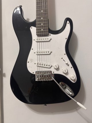 Guitarra Eléctrica Negra - Estilo Stratocaster