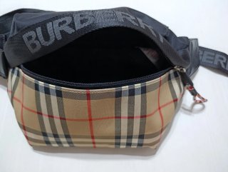 Borsa a spalla Burberry beige e nera