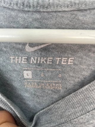 Camiseta Nike Gris Talla M