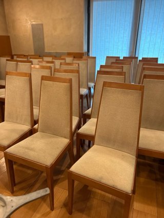 Silla Andreu World Madera y Tela Beige