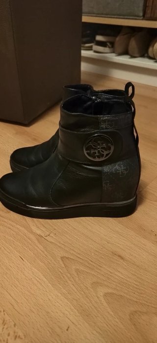 Botines Guess Negros