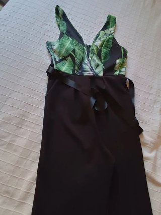 Monode señora con estampado tropical