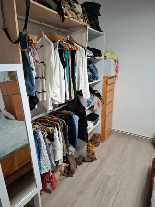 Armario de madera