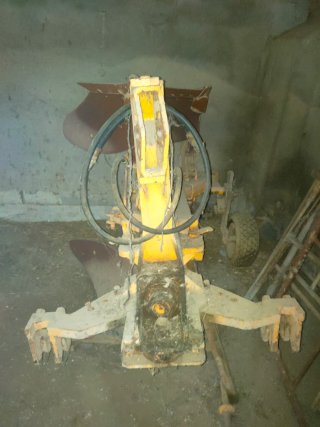 Arado bisurco vertedera