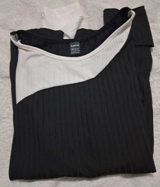 Blusa Nanas Talla L Blanco y Negro