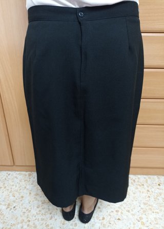 Falda negra talla L