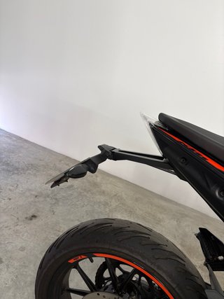 KTM Duke 125 Naked Negra/Gris/Naranja