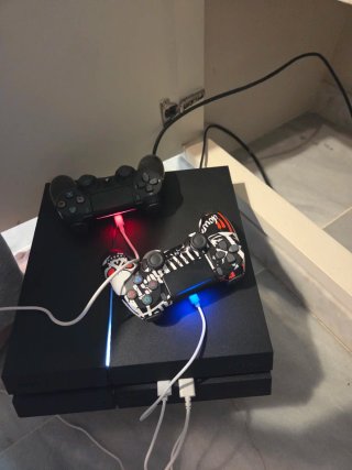 PS4 (Playstation 4) Negra