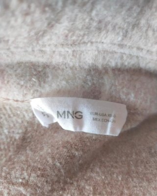 Sobrecamisa Mango cuadros beige y blanco