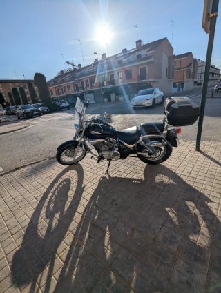 Suzuki Intruder 250 LC Negra/Plata