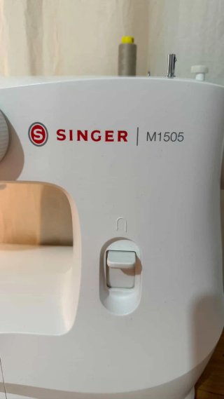 Máquina de coser Singer M1505