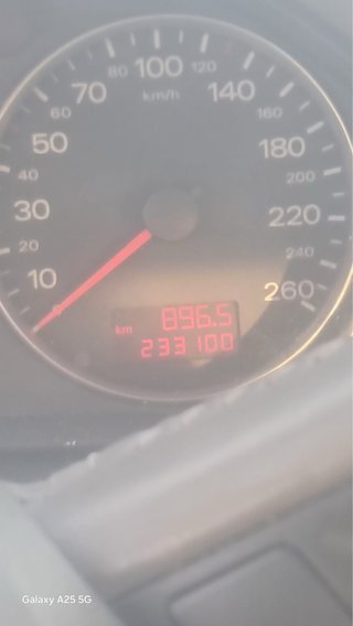 Vendo Audi A4 2.0TDI  ano 2005 230 000km