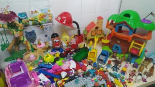 Lote de juguetes Mega Bloks y más