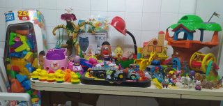 Lote de juguetes Mega Bloks y más