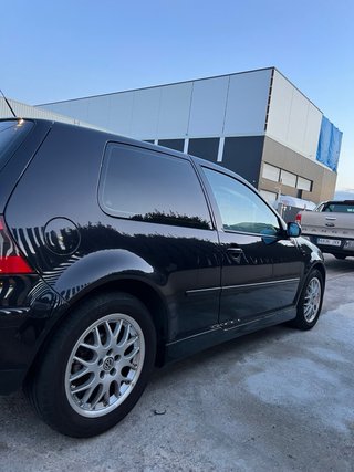 Volkswagen Golf 4 GTI