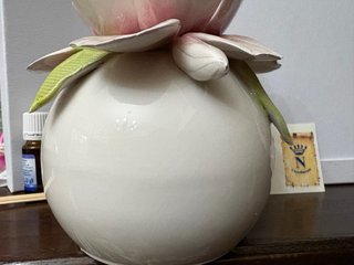 Vaso diffusore Capodimonte fiore rosa