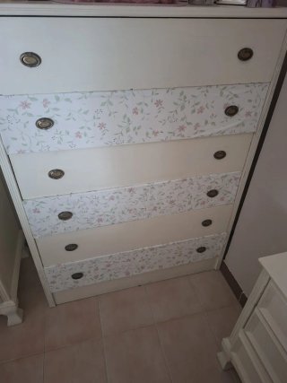 Armario de dormitorio. Mesitas sinfonier comoda