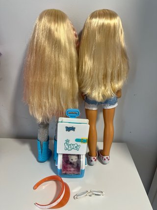 Muñeca Nancys  con maleta