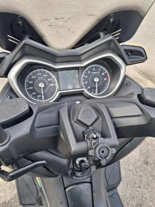 Yamaha X-MAX 400  Maxi Scooter