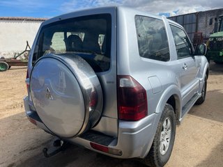 Mitsubishi Montero 2004