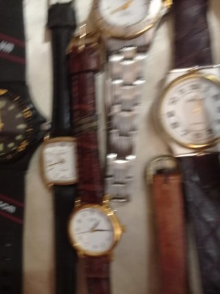 Lote de relojes de pulsera y de pared