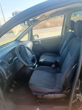 Opel Zafira 2004