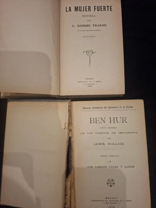 Pareja de Libros Antiguos (1914-1923) - Editorial