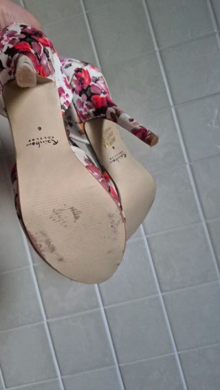 Scarpe con tacco floreali