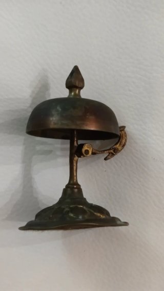 Campanello da tavolo in ottone