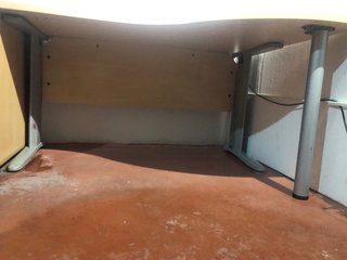 Escritorio de oficina curvo con cajonera