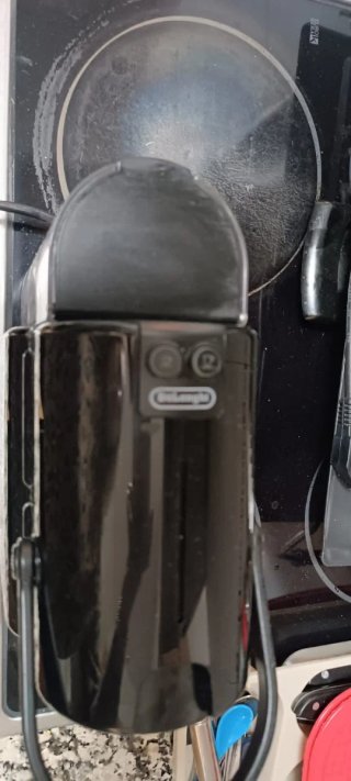 Cafetera Nespresso Negra