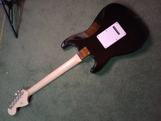 Squier Stratocaster Negra