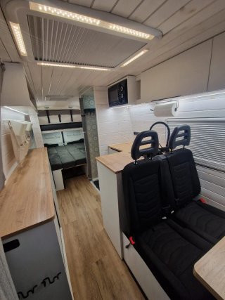 Iveco Daily 2016 (5 viajar y dormir)