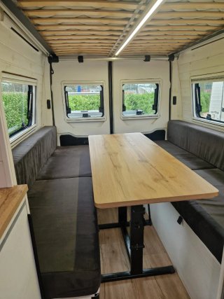 Iveco Daily 2016 (5 viajar y dormir)