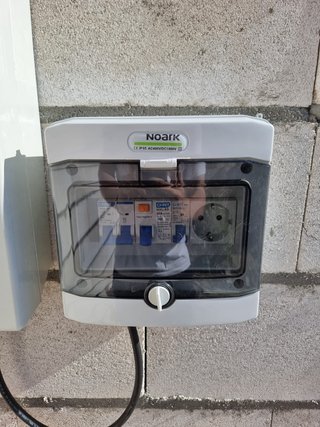 Parcela cerrada con luz y acceso privado-El ZabaL