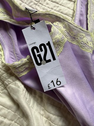 Top lencero lila encaje coquette aesthetic y2k