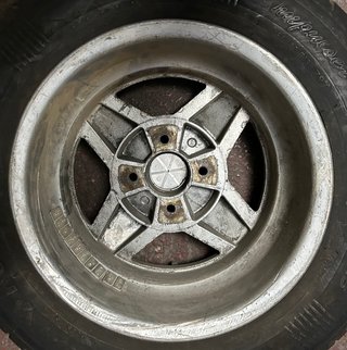 Llanta FIAT Clásica 13" con Neumático 155/80 R13
