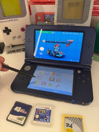 Nuovo Nintendo 3DS XL Blu in condizioni IMPECCABILI+GIOCHI