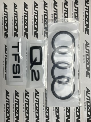 Pack Emblemas Audi Q2 Negros traseros