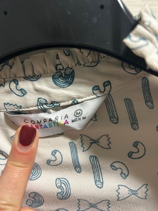 Camisa Compañía Fantástica Estampada Talla M