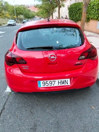 Opel Astra 2012