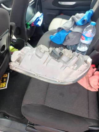 Faros Kia Carnival 2006