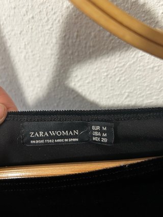 Top Zara Negro Hombro Descubierto