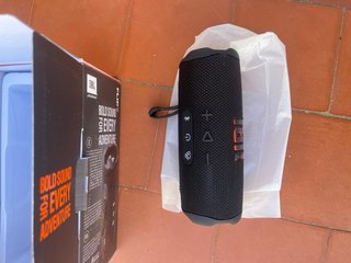 Altavoz JBL Flip 7 Bluetooth waterproof negro